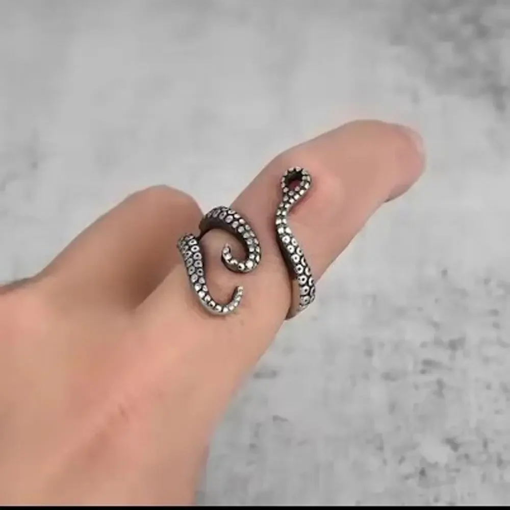 Octopus Tentacle Ring Adjustable Silver Gothic Ocean Wrap Finger Jewelry